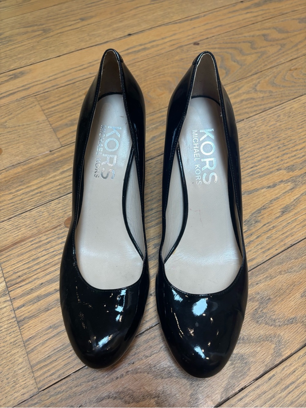 KORS by Michael Kors Black Patent Leather Pumps 9